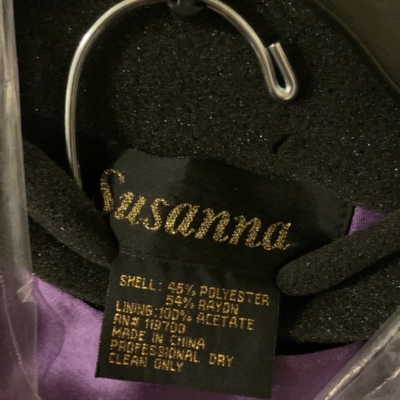 Elegant suit - Picture 7 of 7